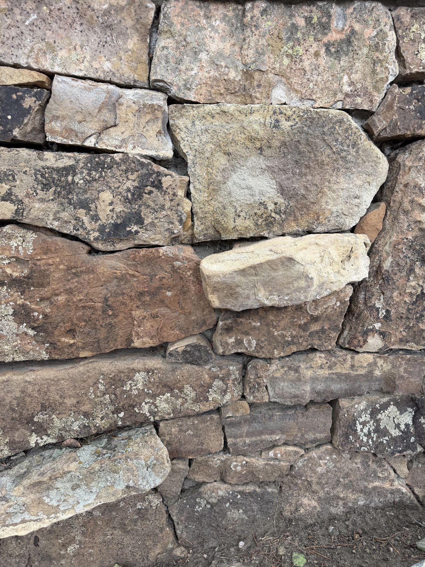 Moss Rock Veneer — photo 2
