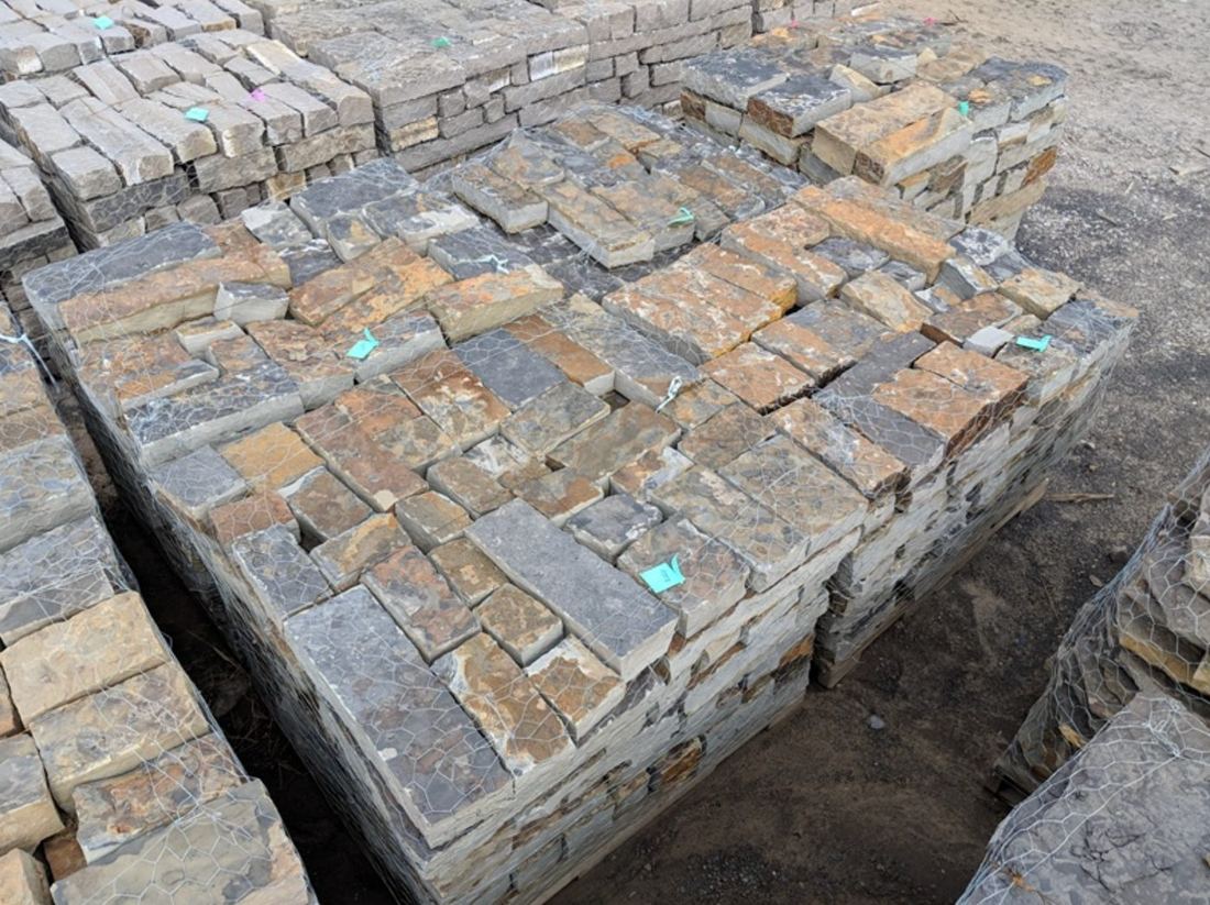 Blue Brown Chopped natural stone — Full Veneer