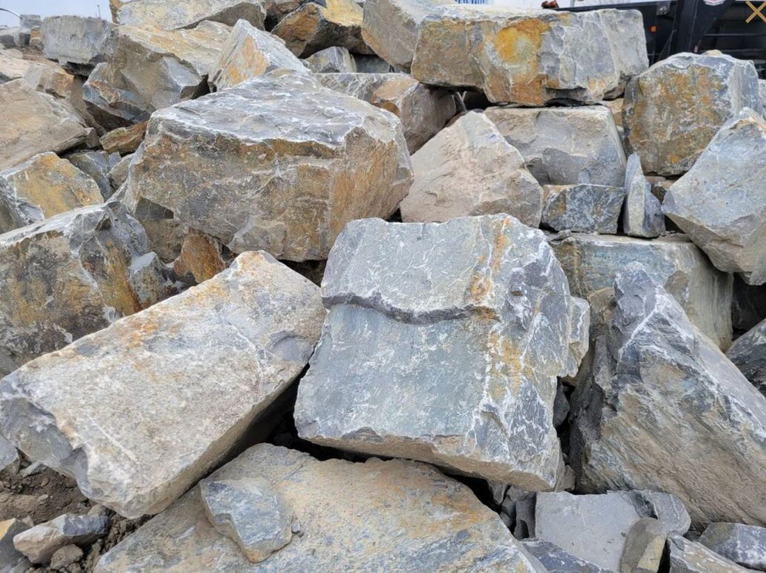 Montana Boulders — photo 1