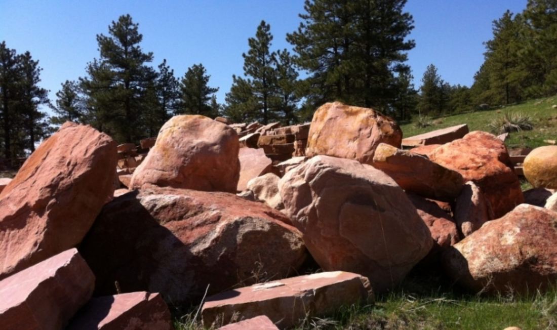 Colorado Rose Boulders/Slabs — photo 1